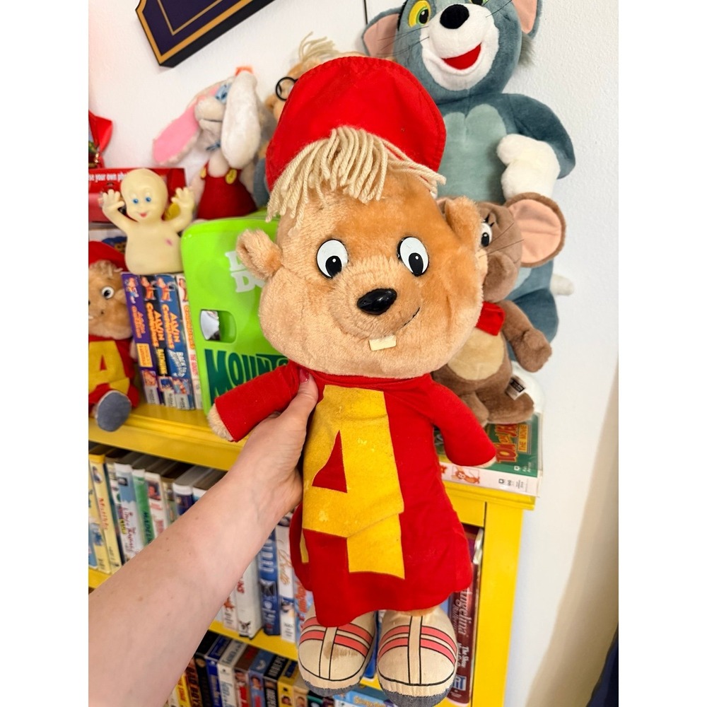 VINTAGE 1983 ALVIN & THE CHIPMUNKS 18" Plush Toy(sting broken not working)